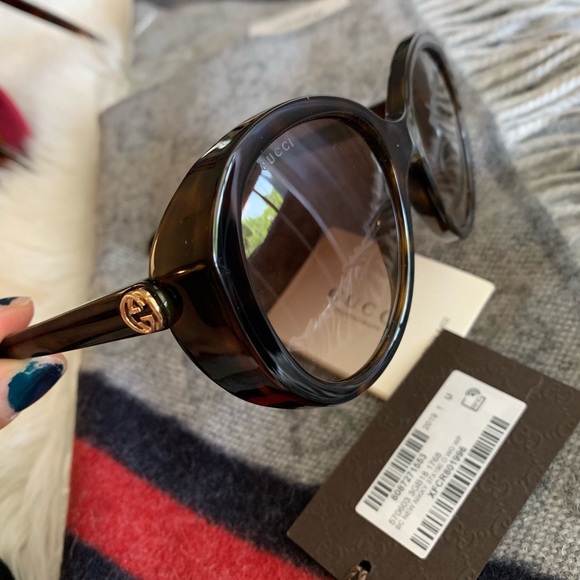 Gucci Accessories - New unique Gucci sunglasses 😍